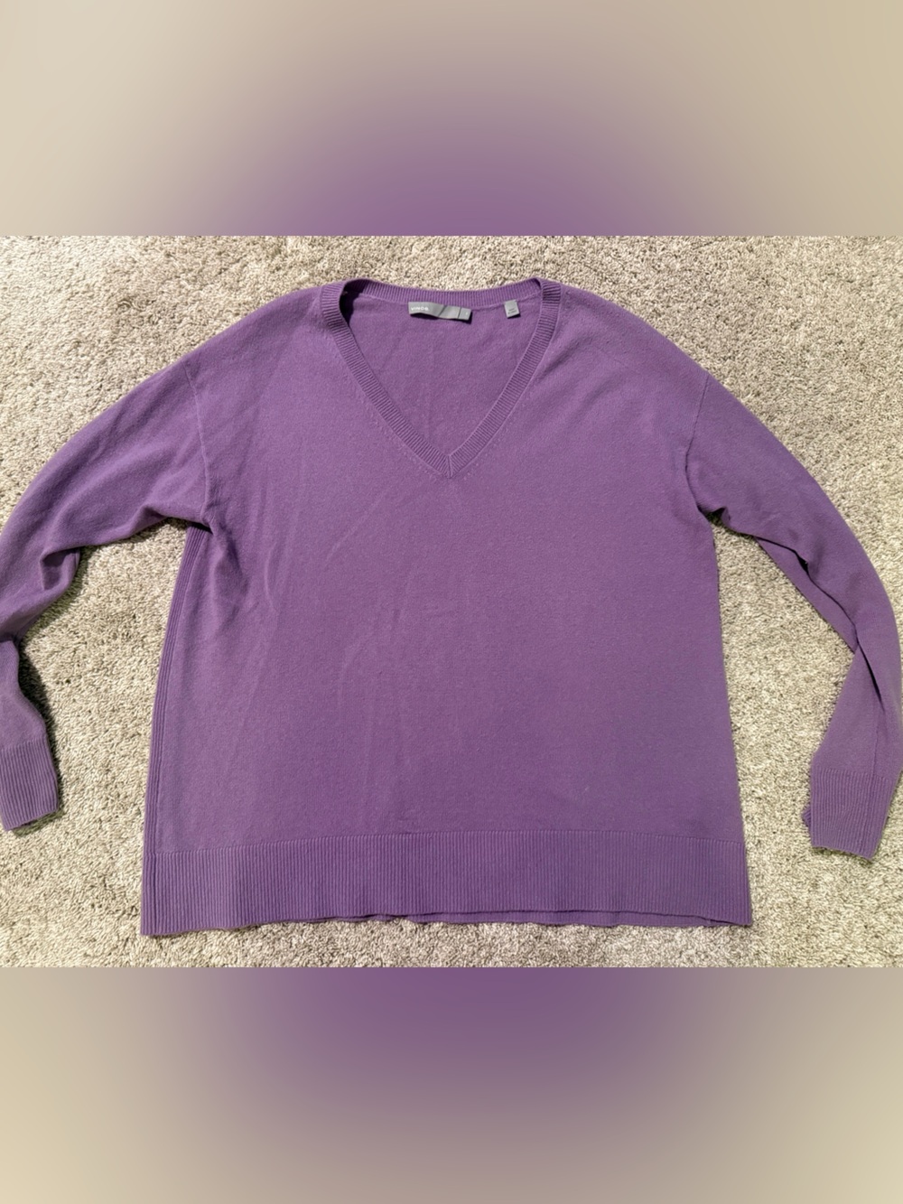 Vince Wool and Cashmere blend V-Neck Sweater - Purple